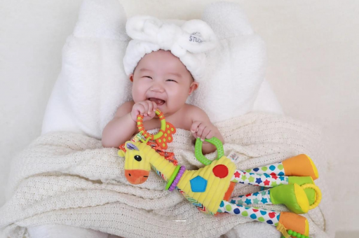 龙海八个月的宝宝能吃虾吗